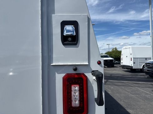New 2026 Ford E-450 and Econoline 450 Super Duty w/ Power Equipment Group RWD image 26
