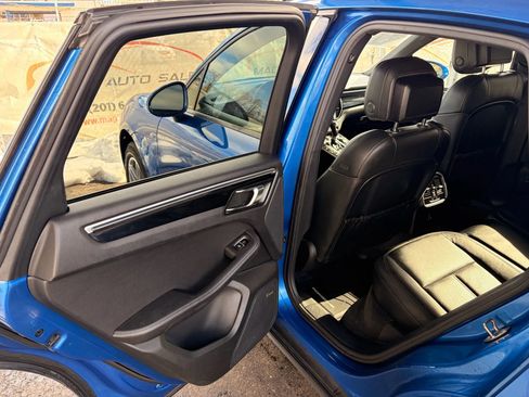 Used 2017 Porsche Macan image 17