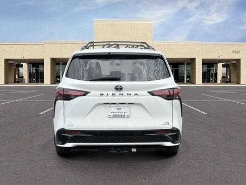 Used 2022 Toyota Sienna XSE w/ XSE Plus Package AWD/4WD image 6