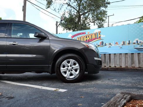 Used 2014 Chevrolet Traverse LS FWD image 29