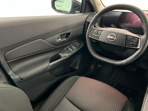 New 2026 Nissan Sentra SR FWD image 11