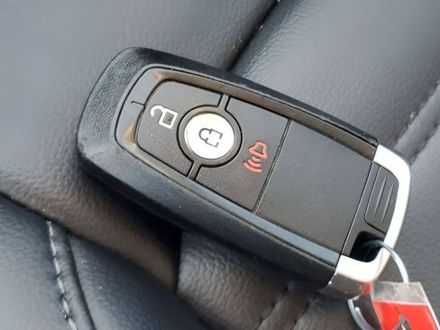 Used 2024 Ford Edge SEL image 38