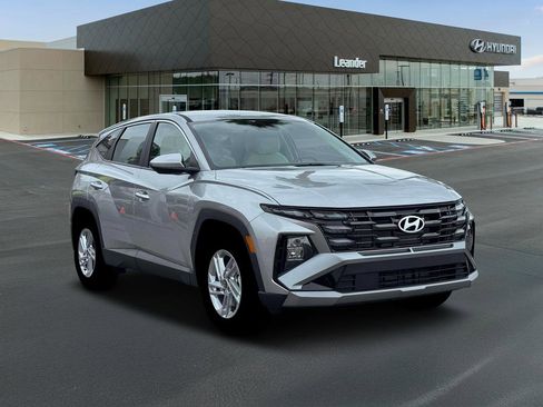 New 2026 Hyundai Tucson SE image 11