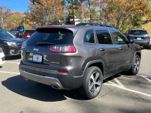 Used 2022 Jeep Cherokee Limited image 4