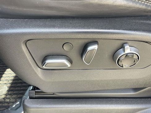 Used 2024 GMC Yukon Denali Ultimate image 15