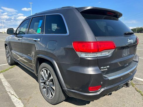 Used 2017 Jeep Grand Cherokee Overland AWD/4WD image 4