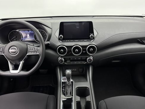 Used 2025 Nissan Sentra SV image 19