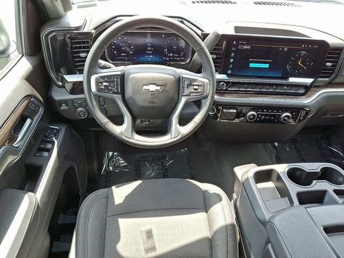 Used 2026 Chevrolet Silverado 1500 LT AWD/4WD image 11