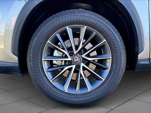 Used 2024 Lexus NX 350h Premium image 10