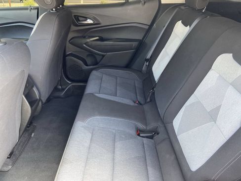Used 2024 Chevrolet Trax LS w/ LS Convenience Package FWD image 19