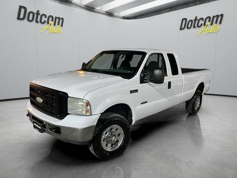 Used 2006 Ford F350 XLT image 1