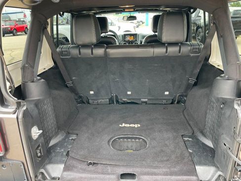 Used 2016 Jeep Wrangler Unlimited Sport AWD/4WD image 12