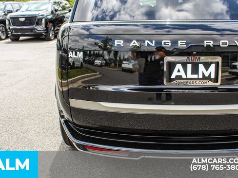 Used 2025 Land Rover Range Rover Long Wheelbase SE AWD/4WD image 12