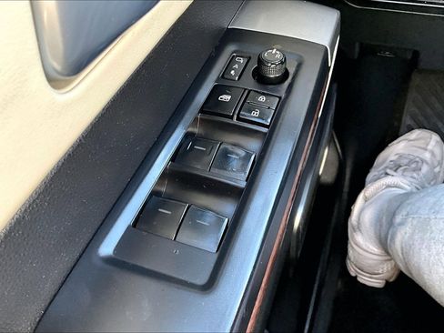 Used 2023 Toyota Tundra Capstone image 33