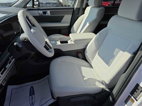 New 2026 Hyundai Santa Fe SE image 15