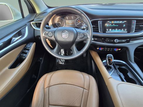 Used 2018 Buick Enclave Essence FWD image 14