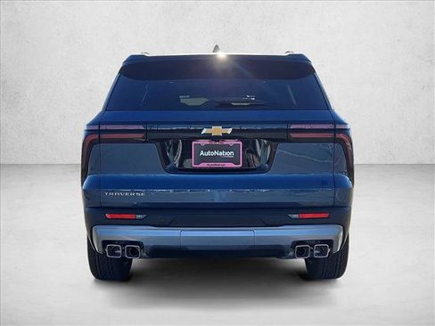 New 2026 Chevrolet Traverse LT w/ Sun and Wheel Package image 8