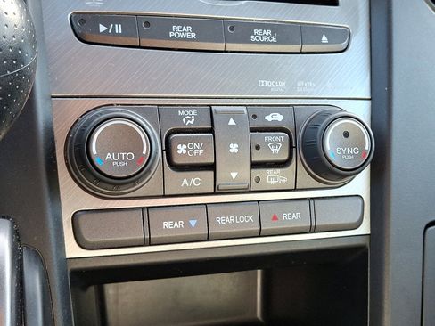 Used 2015 Honda Pilot SE image 17