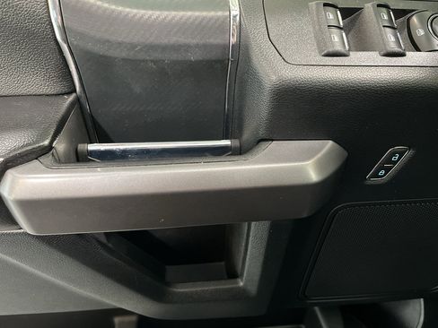 Used 2020 Ford F150 XLT w/ Equipment Group 302A Luxury AWD/4WD image 28