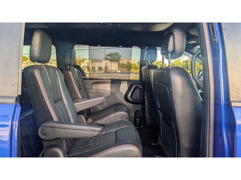 Used 2019 Dodge Grand Caravan GT image 13
