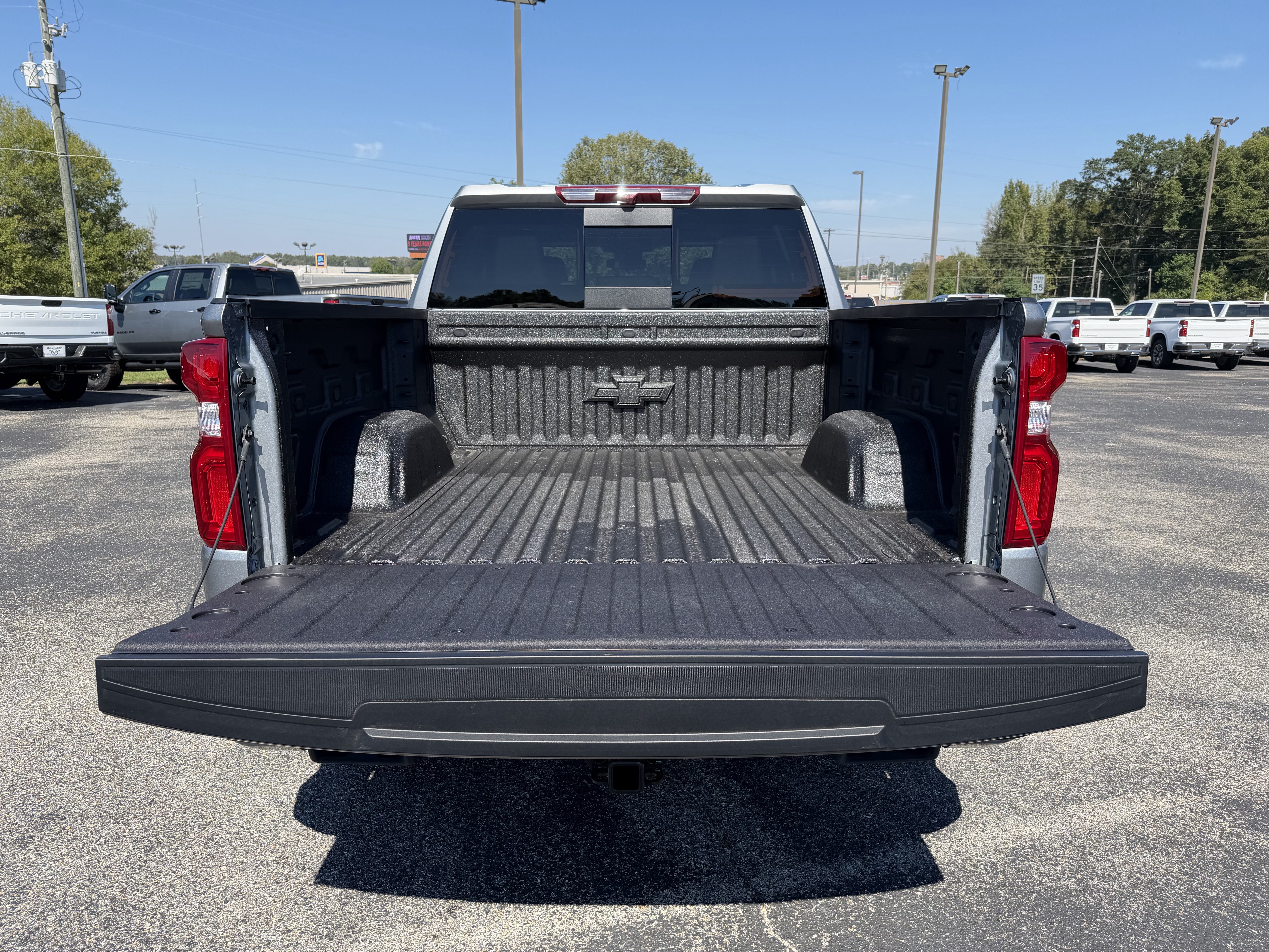 New 2026 Chevrolet Silverado 1500 RST w/ RST All Star Premium Package AWD/4WD image 9