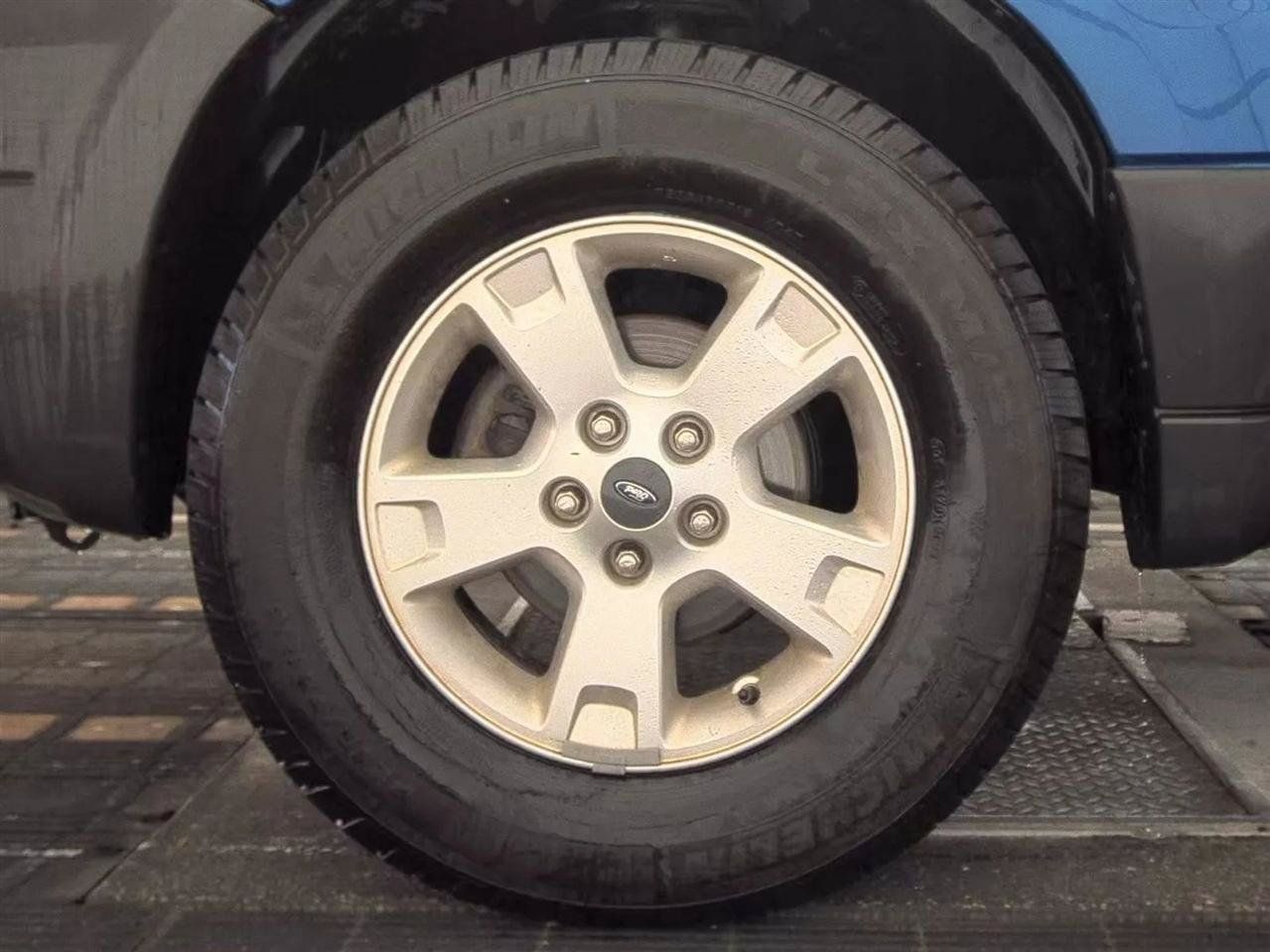 Used 2007 Ford Escape XLT FWD image 9