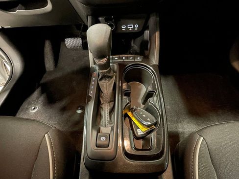 Used 2023 Chevrolet TrailBlazer LT image 35