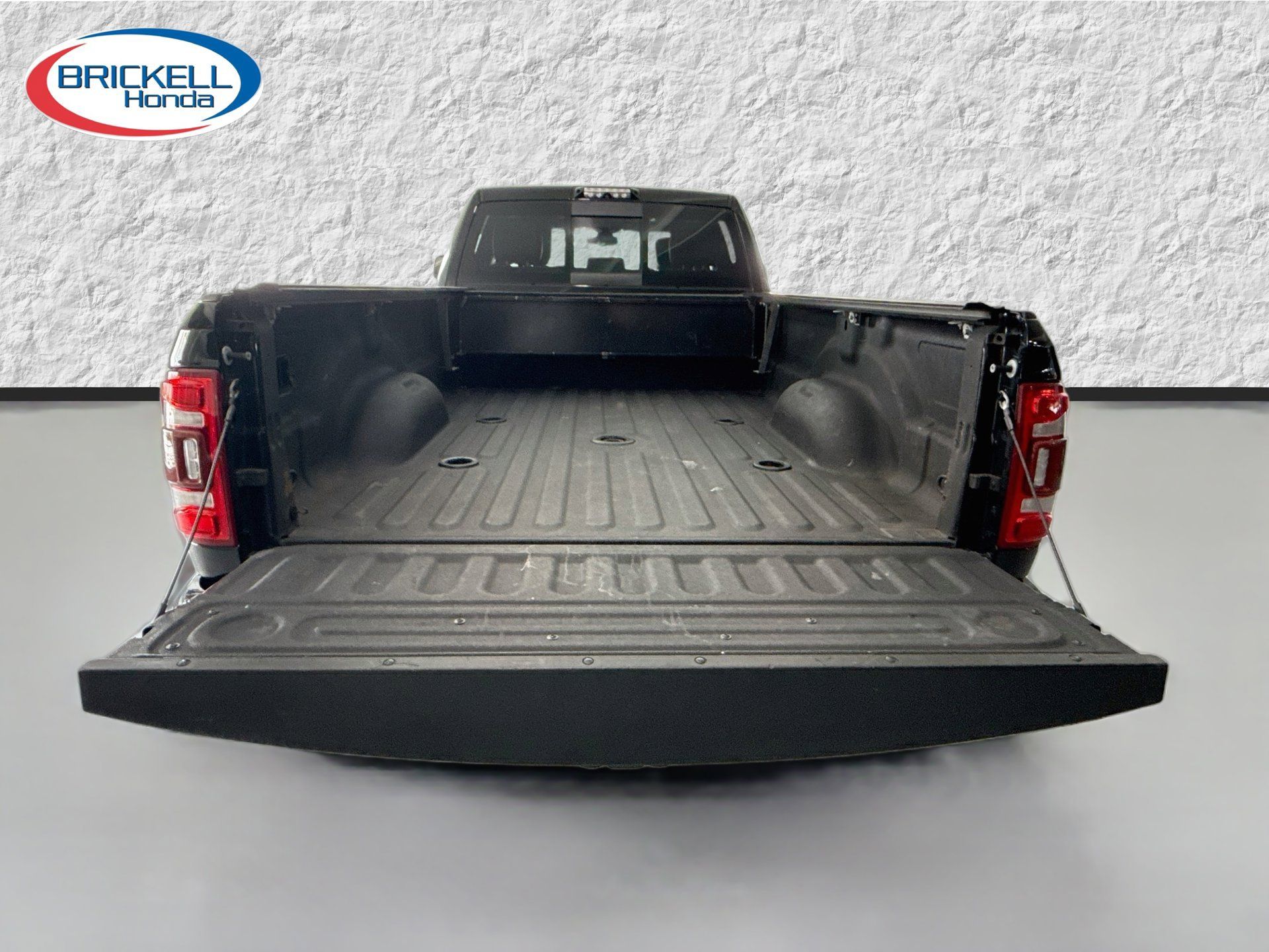 Used 2019 RAM 3500 Laramie AWD/4WD image 13