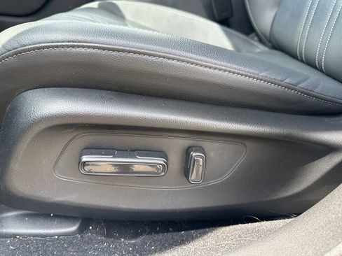 Used 2024 Honda HR-V EX-L image 18