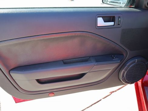 Used 2008 Ford Mustang GT Premium image 10