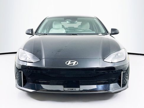 Used 2024 Hyundai Ioniq 6 SEL image 2