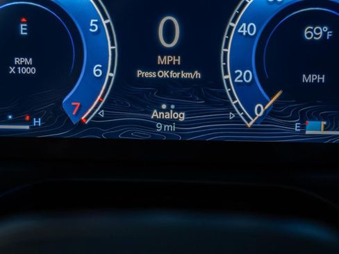 New 2025 Jeep Grand Cherokee Altitude image 40