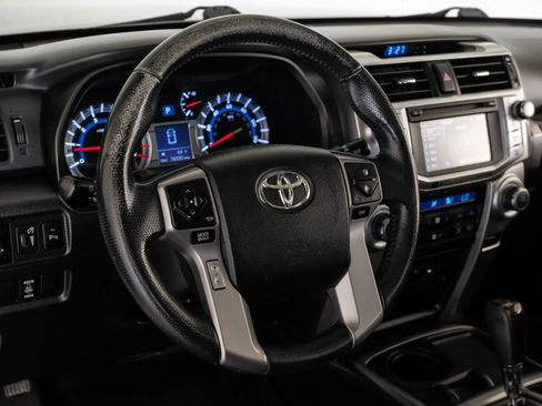 Used 2016 Toyota 4Runner Limited image 15