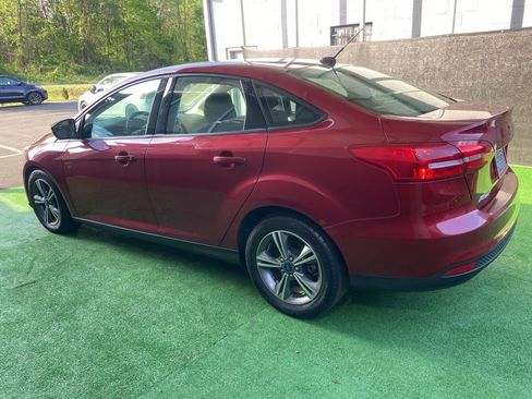 Used 2017 Ford Focus SE image 8