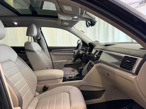 Used 2021 Volkswagen Atlas SEL Premium AWD/4WD image 16
