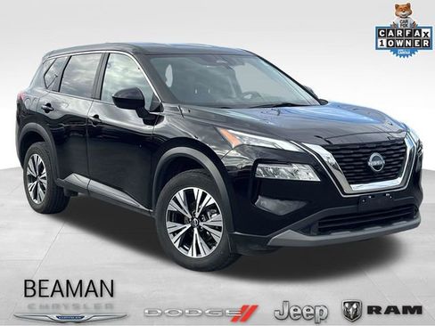 Used 2023 Nissan Rogue SV image 1