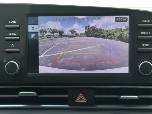 Used 2024 Hyundai Elantra SE FWD image 16