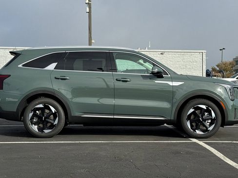 New 2026 Kia Sorento EX AWD/4WD image 3