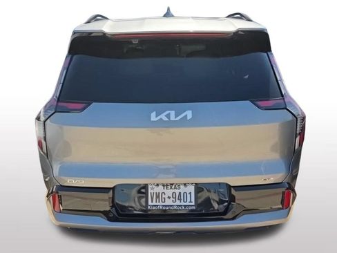 Used 2024 Kia EV9 GT-Line AWD/4WD image 9