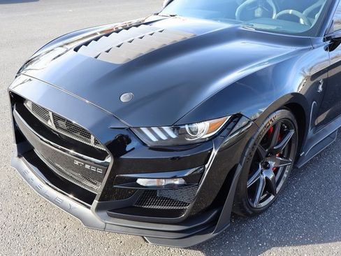 Used 2022 Ford Mustang Shelby GT500 w/ Carbon Fiber Track Pack image 20