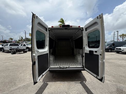 Used 2023 RAM ProMaster 3500 FWD image 5