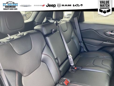 Used 2022 Jeep Cherokee Trailhawk w/ Sun, Sound & Nav Group AWD/4WD image 37