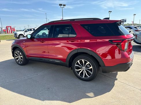 New 2026 Ford Explorer ST-Line AWD/4WD image 11
