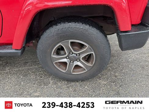 Used 2012 Jeep Wrangler Sahara w/ Connectivity Group AWD/4WD image 13