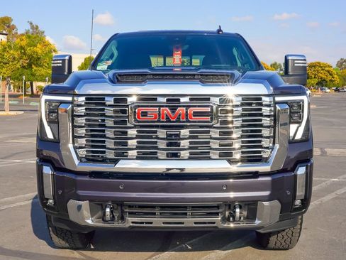 New 2026 GMC Sierra 2500 Denali w/ Denali Reserve Package image 4