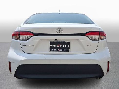 Used 2024 Toyota Corolla LE FWD image 5