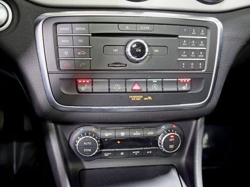 Used 2015 Mercedes-Benz CLA 250 4MATIC image 23
