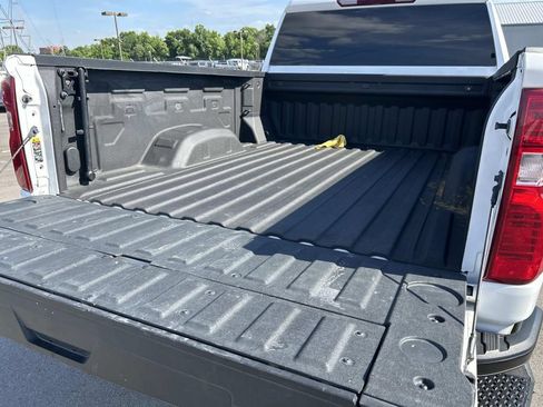 Used 2024 Chevrolet Silverado 2500 Custom w/ Custom Value Package AWD/4WD image 17