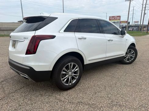 Used 2023 Cadillac XT5 Premium Luxury FWD image 3