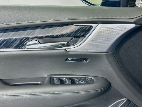 Used 2025 Cadillac XT6 Premium Luxury w/ LPO, Floor Liner Package FWD image 18